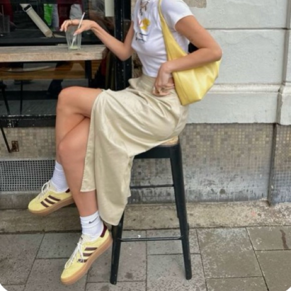 Adidas Gazelle Bold Sneakers with Gum Sole in Yellow and Burgundy || Women’s 6
